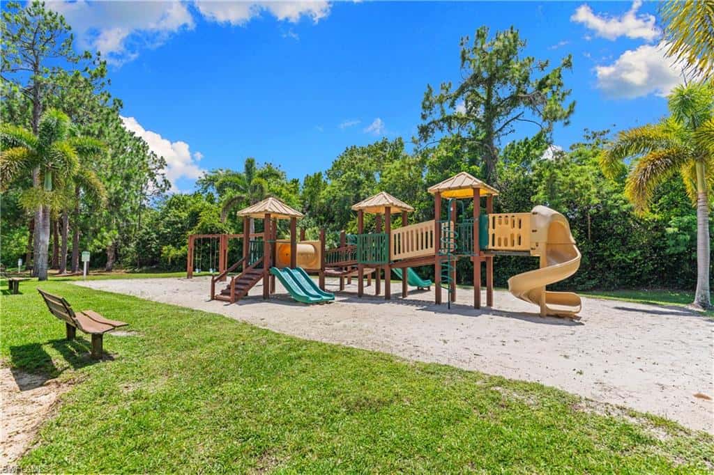 8225 Ibis Club Dr #204, Naples, photo 32