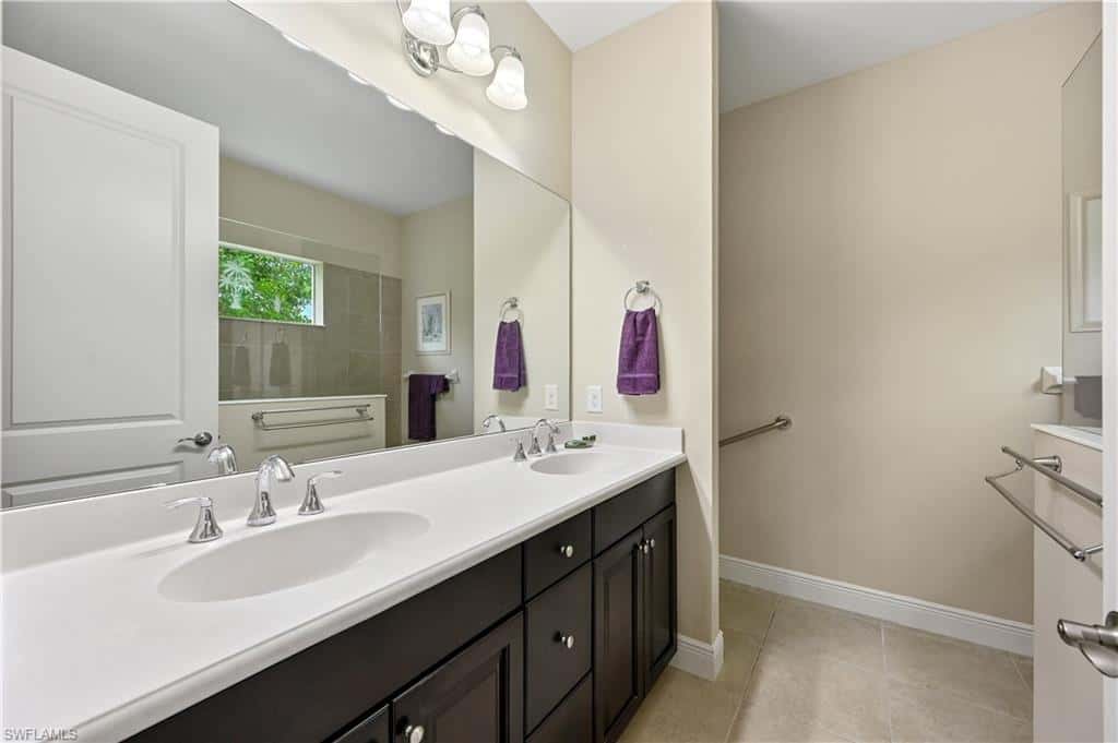 3571 Canopy Cir, Naples, photo 38