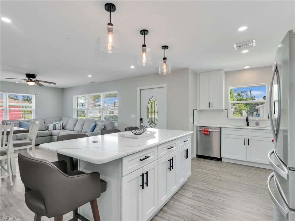 195 Hibiscus Dr, Fort Myers Beach, photo 6