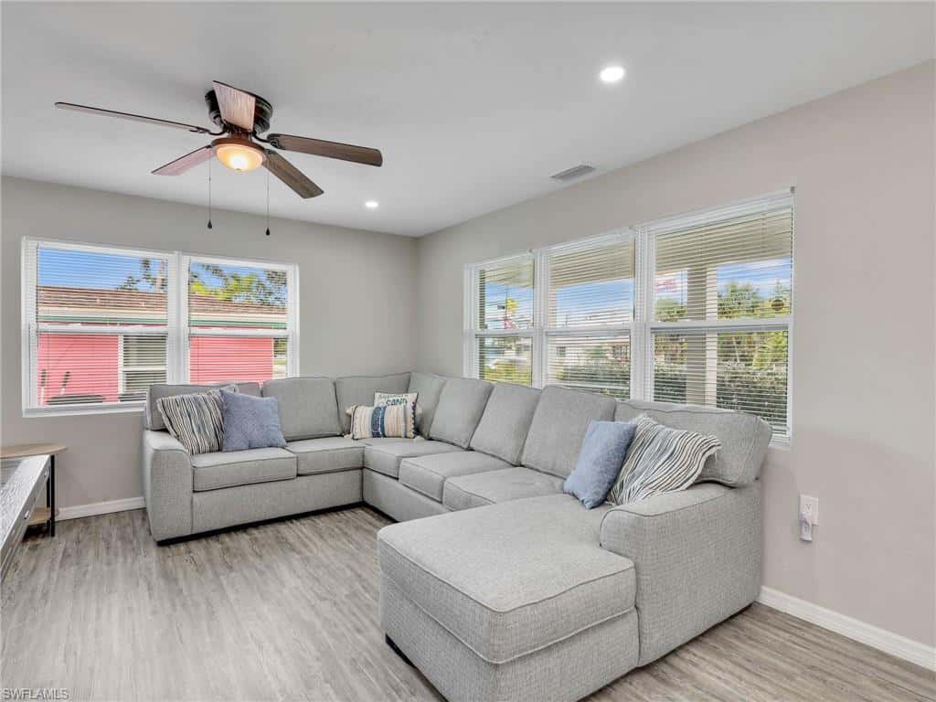 195 Hibiscus Dr, Fort Myers Beach, photo 12