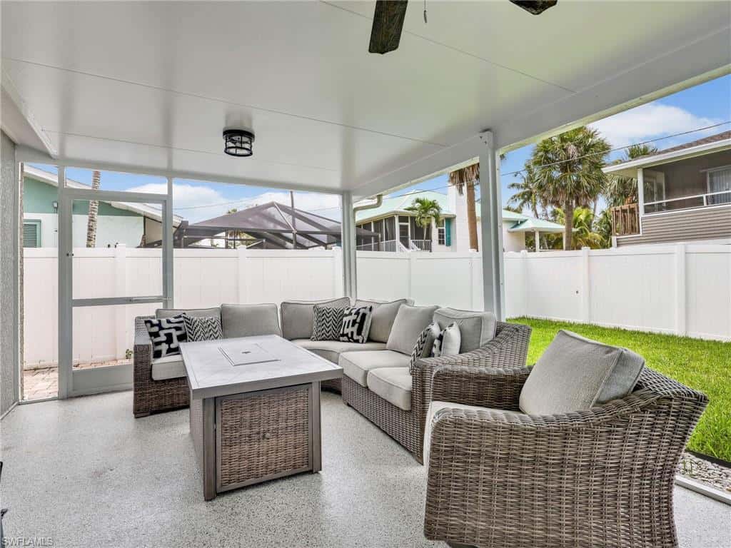 195 Hibiscus Dr, Fort Myers Beach, photo 26