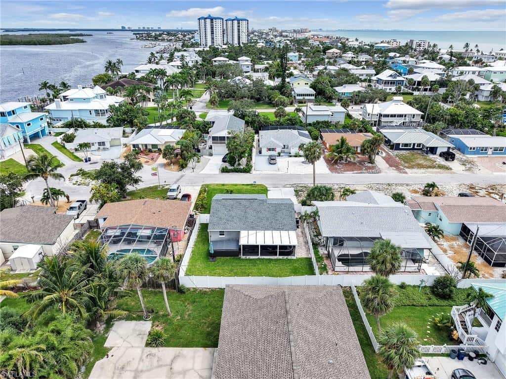195 Hibiscus Dr, Fort Myers Beach, photo 36