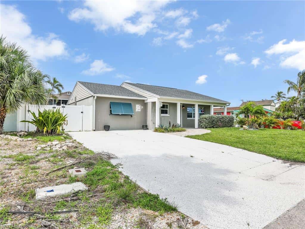 195 Hibiscus Dr, Fort Myers Beach, photo 33