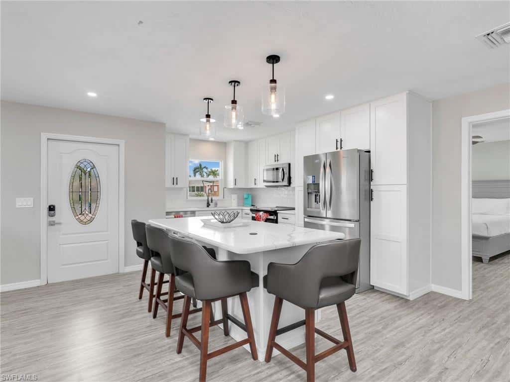 195 Hibiscus Dr, Fort Myers Beach, photo 8