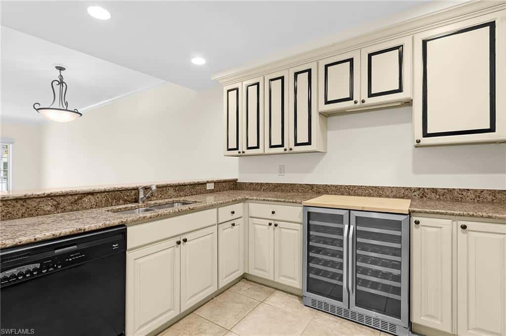 221 9th St #301, Naples, photo 23