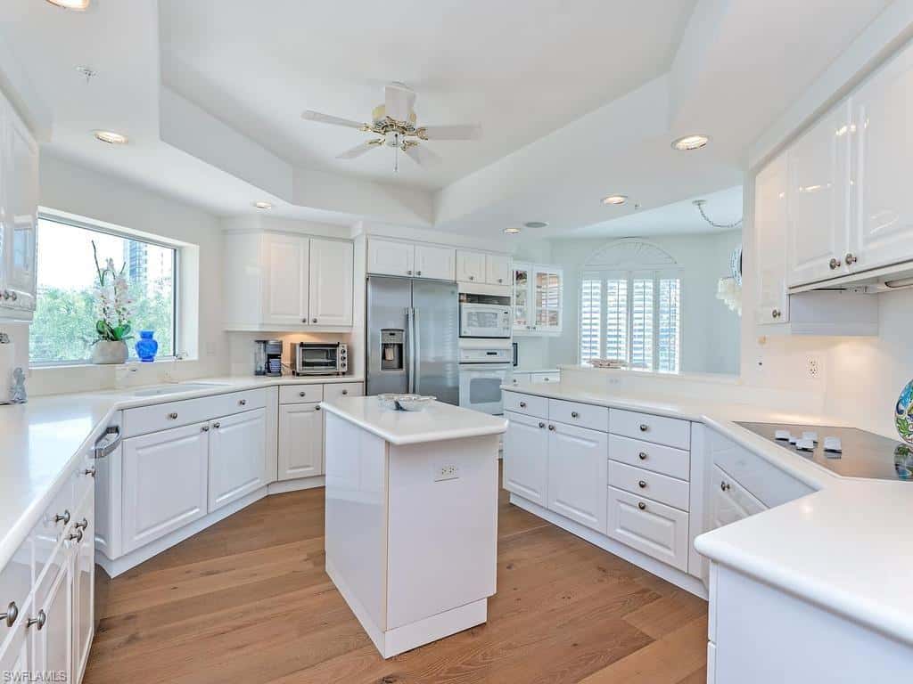 7425 Pelican Bay Blvd #206, Naples, photo 4