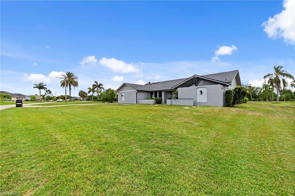 17209 Castleview Dr, North Fort Myers, photo 4