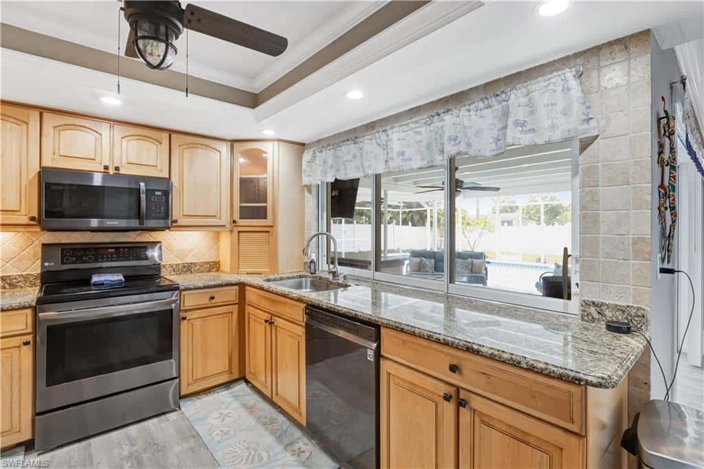 2112 Harvard Ave, Fort Myers, photo 4