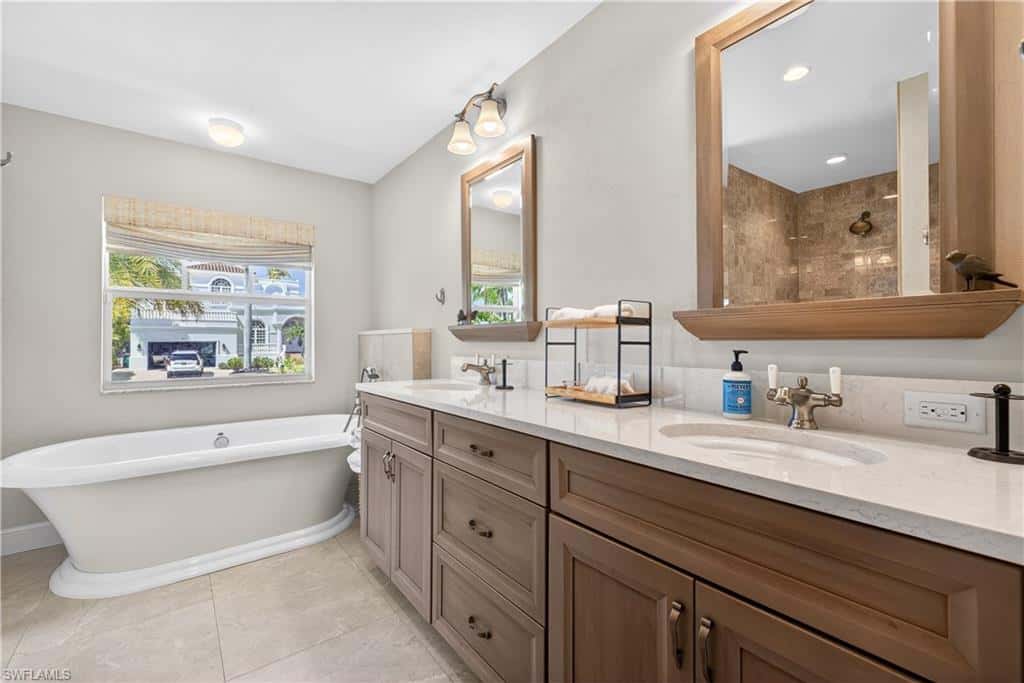 240 Channel Dr, Naples, photo 19