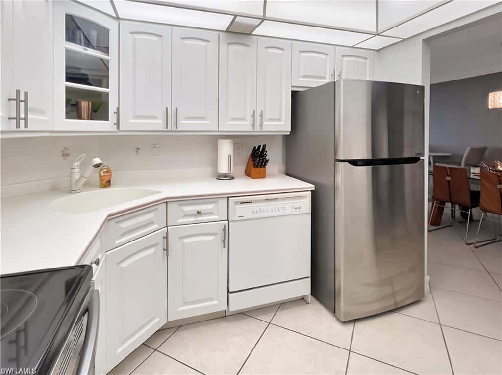 320 Seaview Ct #608, Marco Island, photo 18