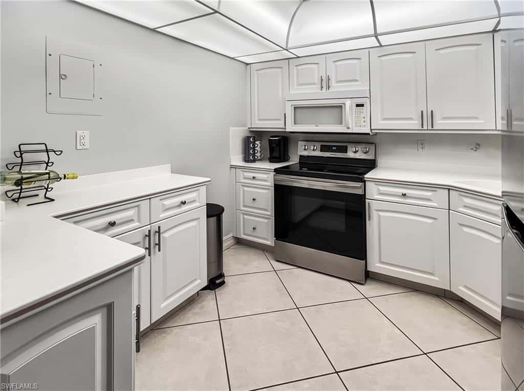 320 Seaview Ct #608, Marco Island, photo 19