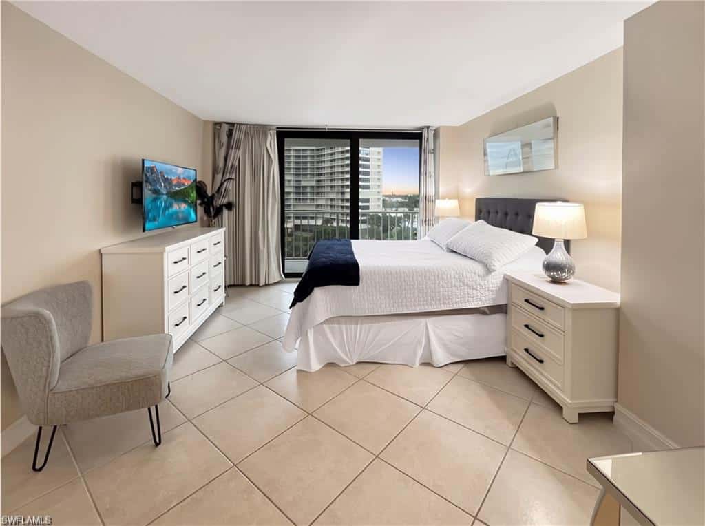 320 Seaview Ct #608, Marco Island, photo 8