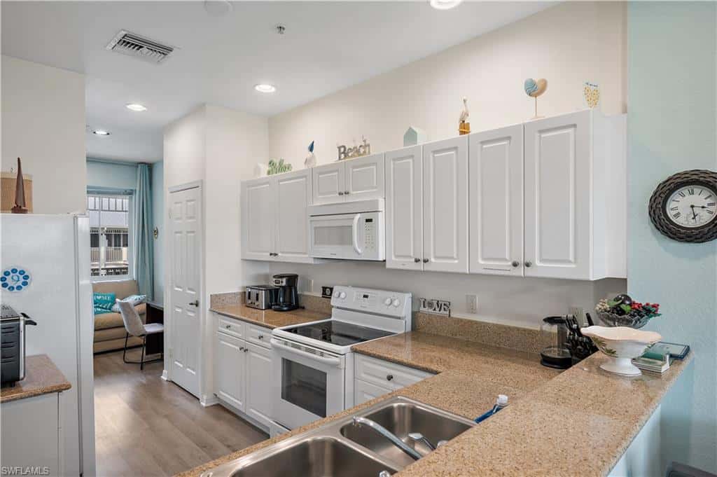 7925 Mahogany Run Ln #923, Naples, photo 13