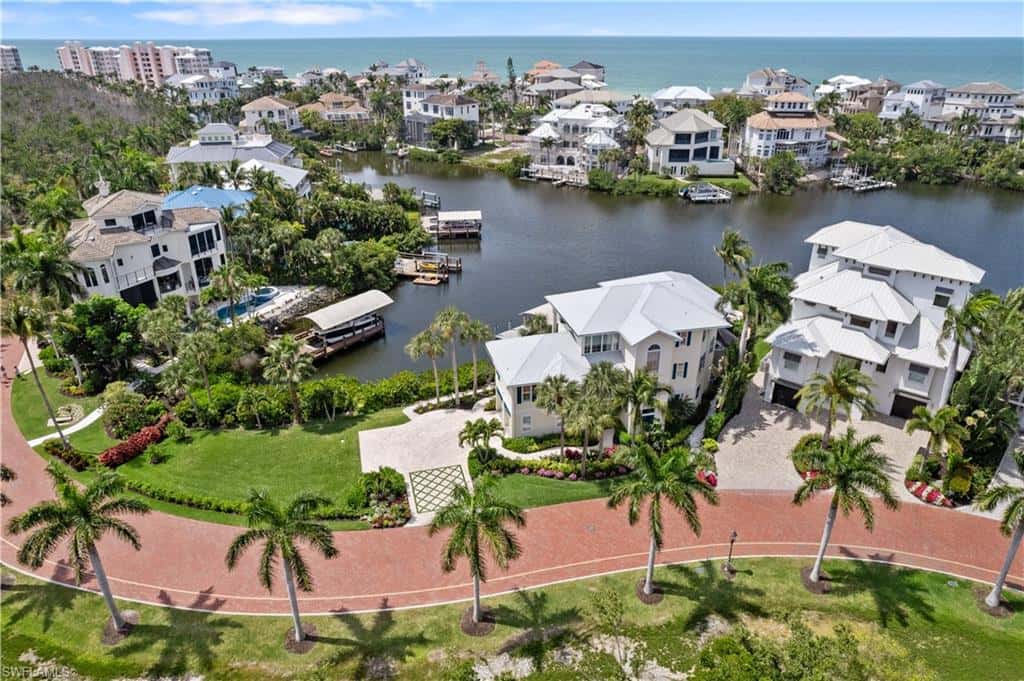225 Bayfront Dr, Bonita Springs, photo 39