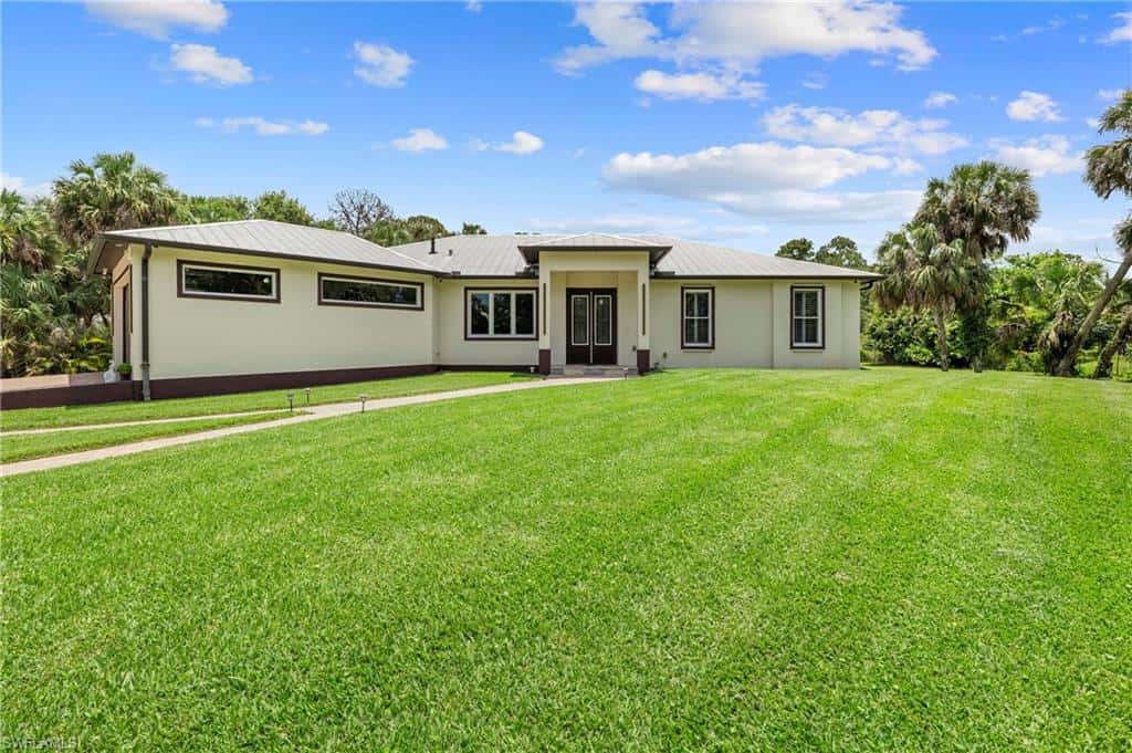 556 6th St, Naples, photo 6