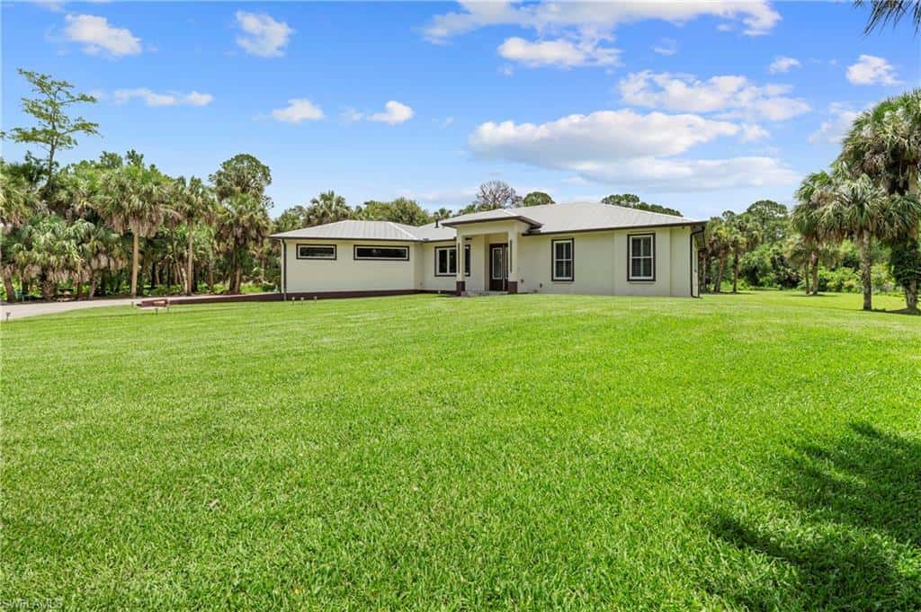 556 6th St, Naples, photo 7