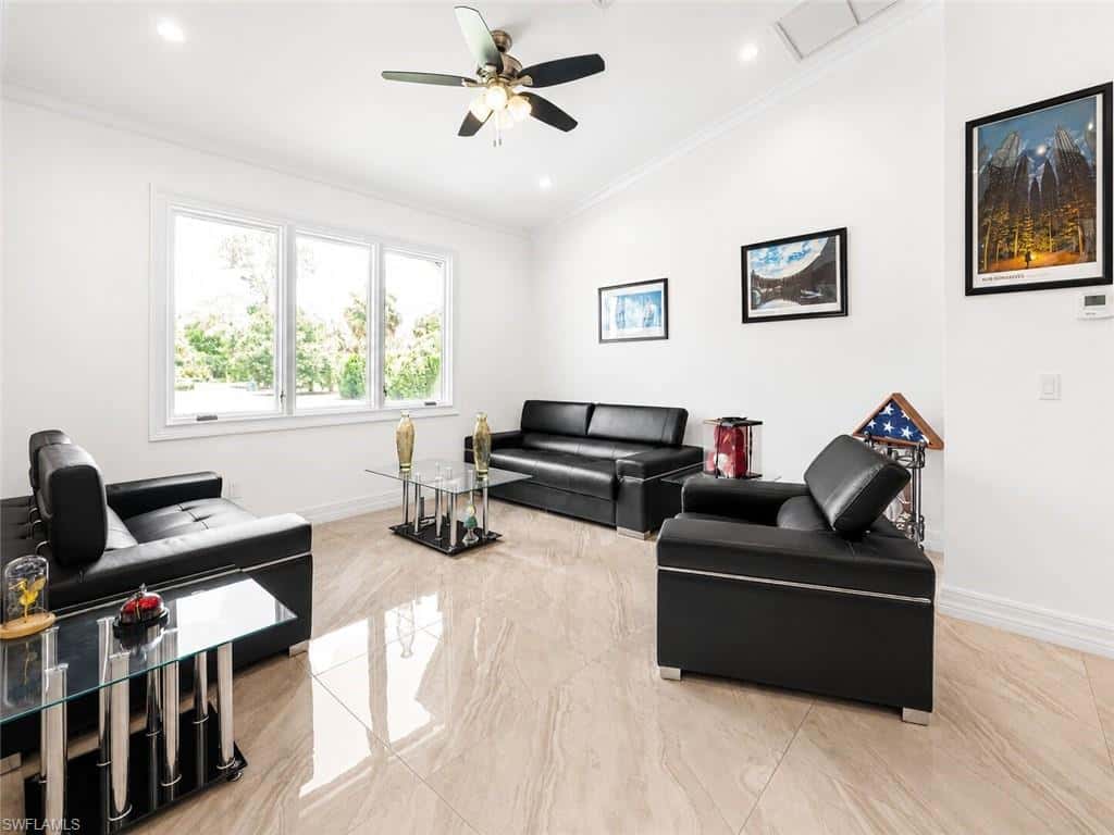 556 6th St, Naples, photo 9
