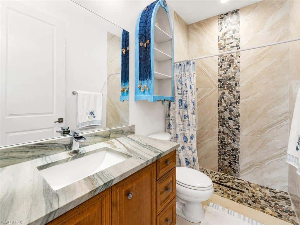 556 6th St, Naples, photo 33