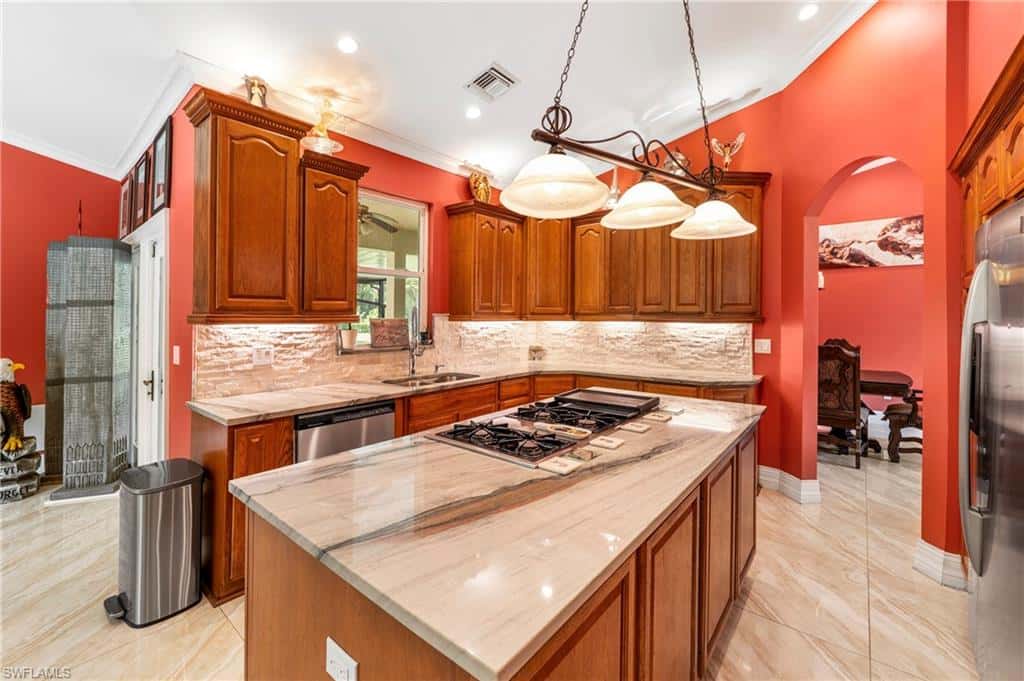 556 6th St, Naples, photo 18