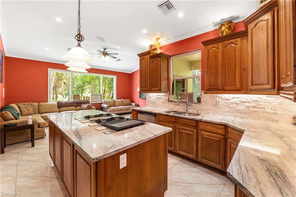 556 6th St, Naples, photo 19