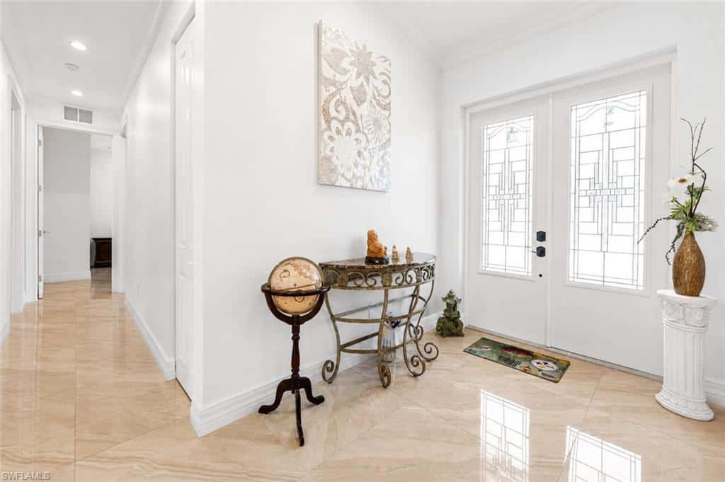 556 6th St, Naples, photo 8
