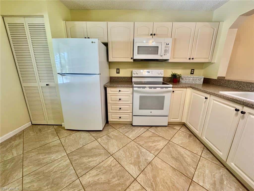 4524 Andover Way #i-204, Naples, photo 6
