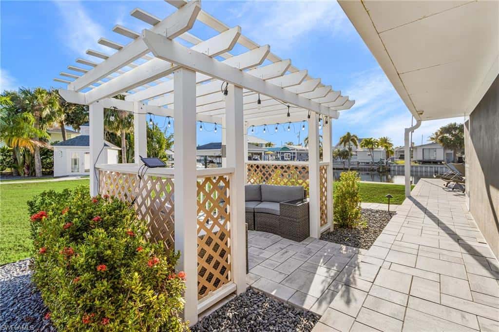 2823 8th Ave, St. James City, photo 6