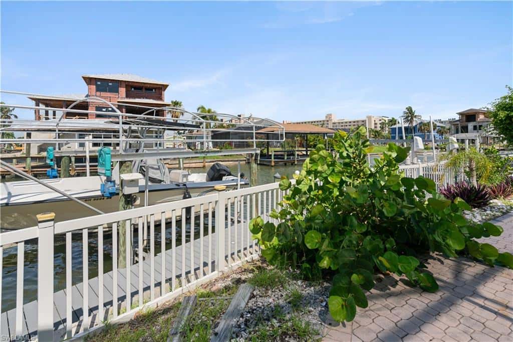 116 Sand Dollar Dr, Fort Myers Beach, photo 24