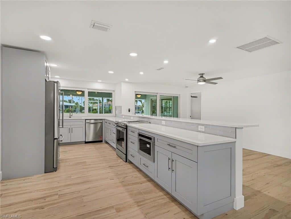 548 Belvedere Ct, Punta Gorda, photo 7