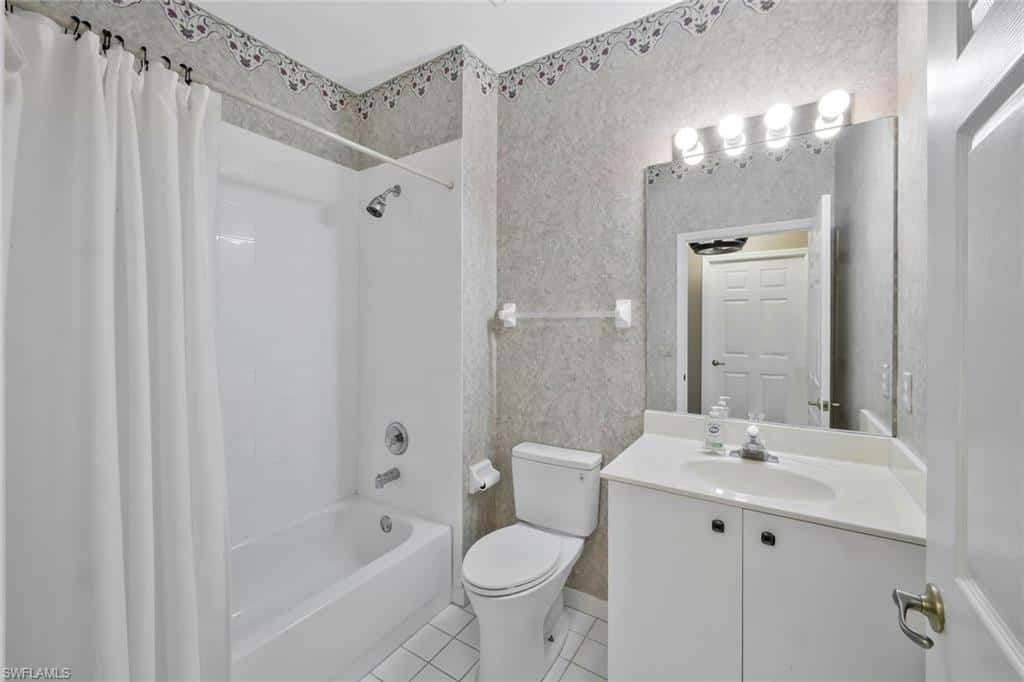 1340 Charleston Square Dr #101, Naples, photo 17