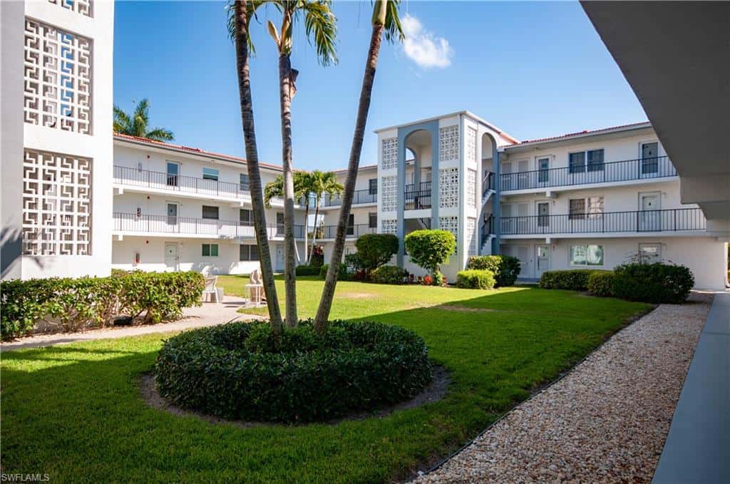 5 High Point Cir #104, Naples, photo 17