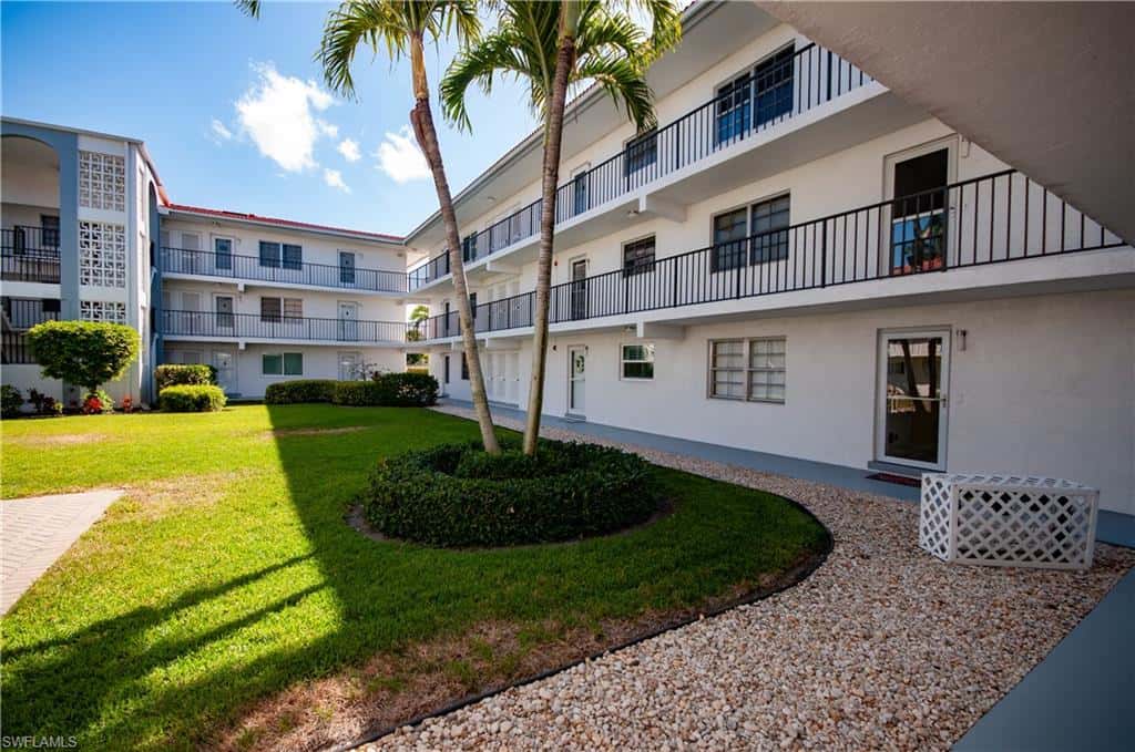 5 High Point Cir #104, Naples, photo 16