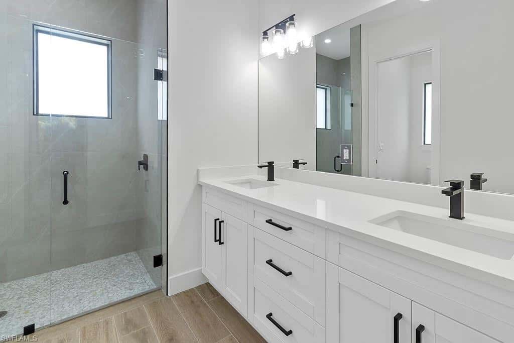 562 20th St, Naples, photo 8