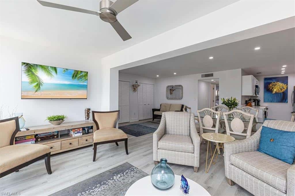 2100 Gulf Shore Blvd #111, Naples, photo 6