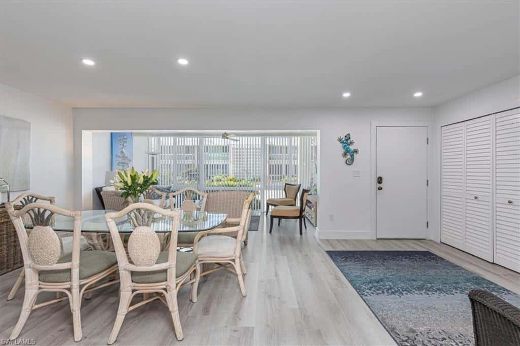 2100 Gulf Shore Blvd #111, Naples, photo 5
