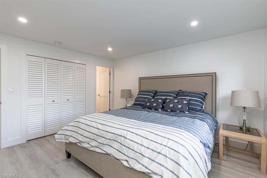 2100 Gulf Shore Blvd #111, Naples, photo 11
