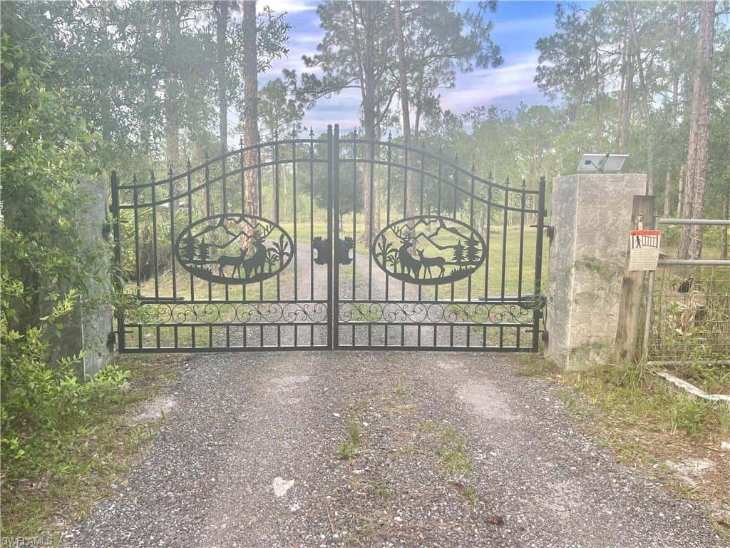 985 Honeybee Dr, Naples, photo 8
