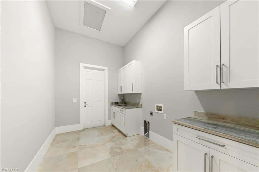 1361 Golden Gate Blvd, Naples, photo 35