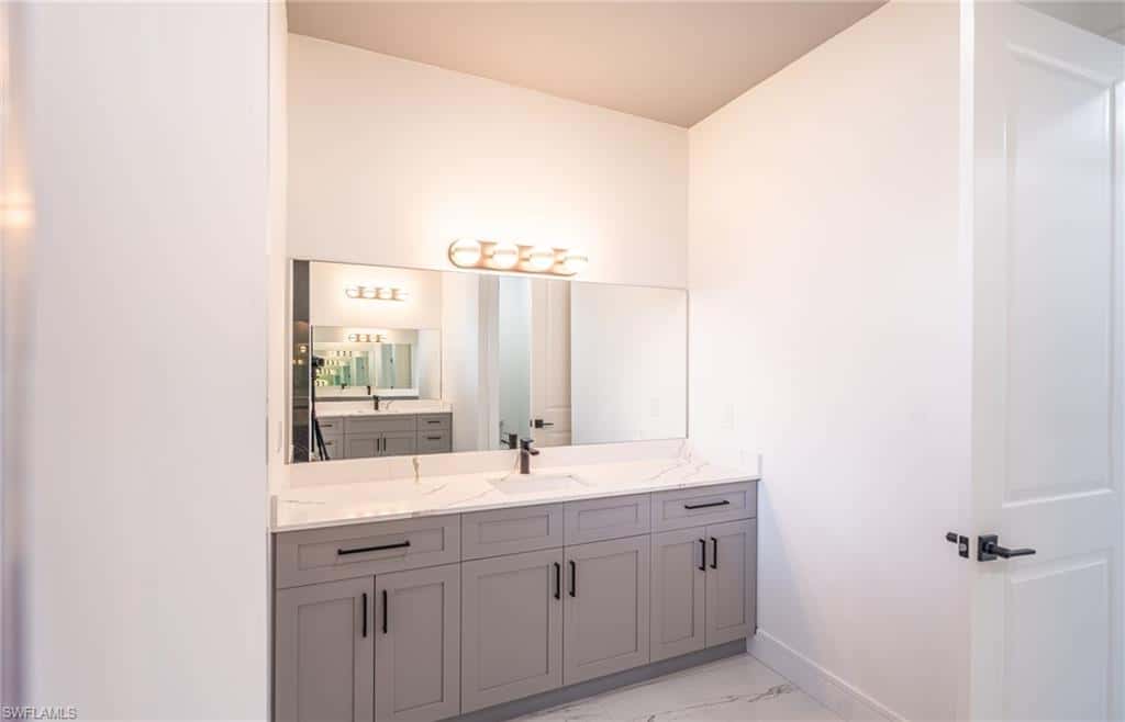 111 6th St, Cape Coral, photo 13