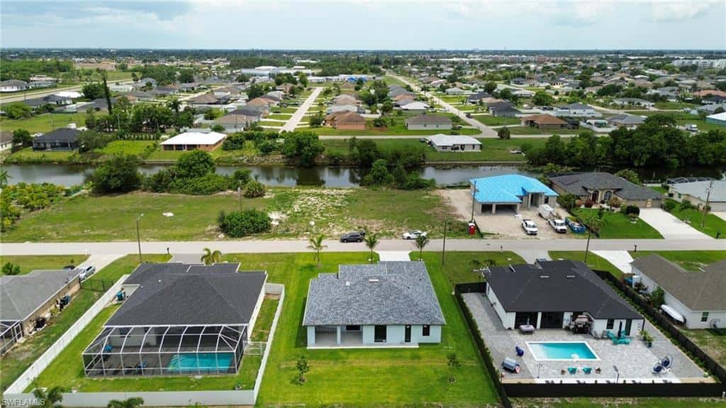 111 6th St, Cape Coral, photo 5