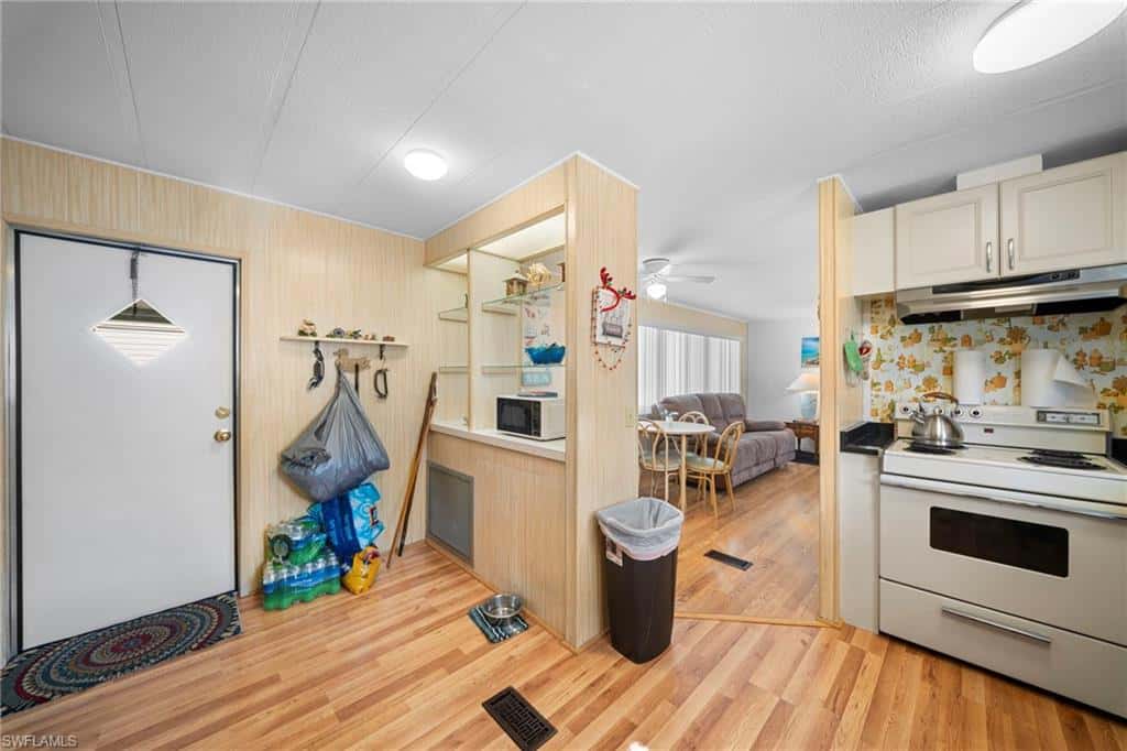 455 Cape Florida Way, Naples, photo 5