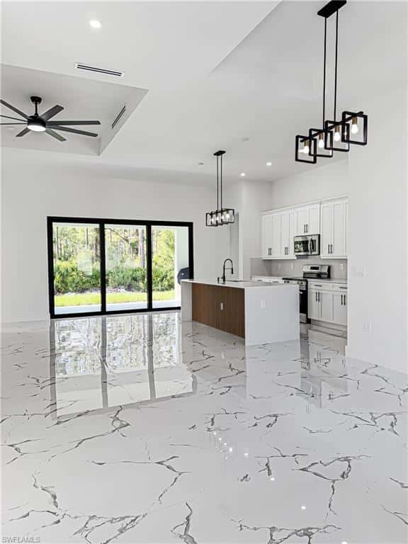 904 10th St, Lehigh Acres, photo 6