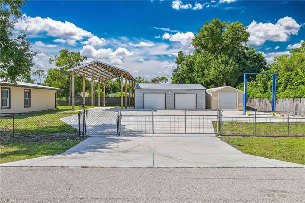 427 Stockton St, North Fort Myers, photo 4