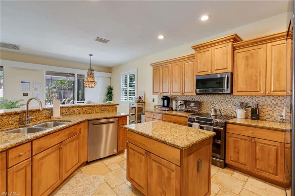 2021 17th Pl, Cape Coral, photo 7