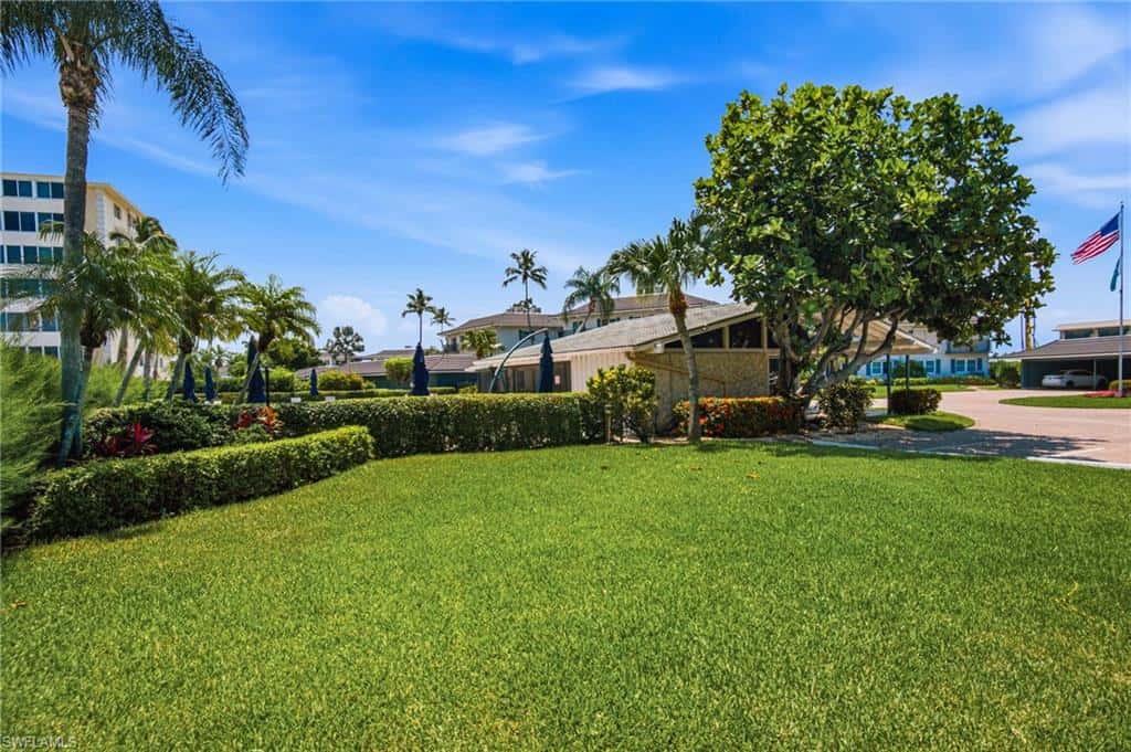 3400 Gulf Shore Blvd #l8, Naples, photo 47
