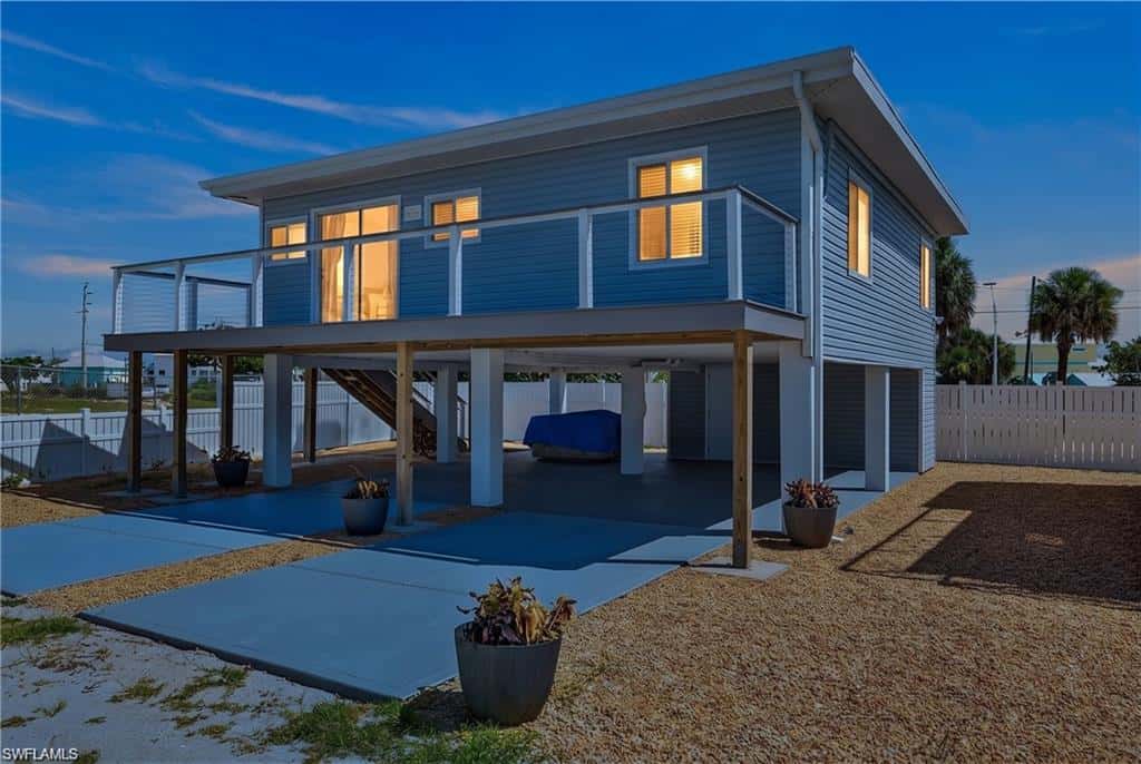 71 Mango St, Fort Myers Beach, photo 4