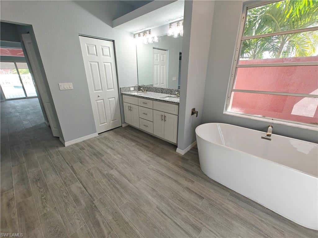 2105 53rd Ter, Cape Coral, photo 14