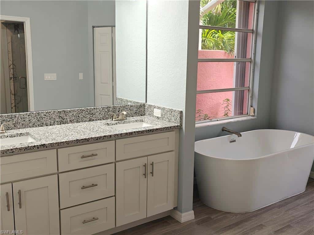 2105 53rd Ter, Cape Coral, photo 11