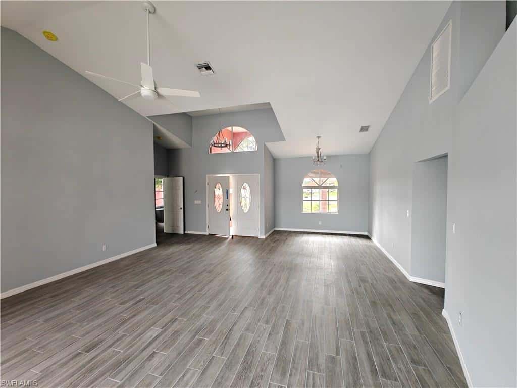 2105 53rd Ter, Cape Coral, photo 4
