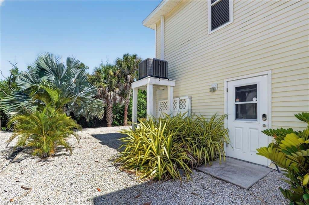 401 Donora Blvd, Fort Myers Beach, photo 41